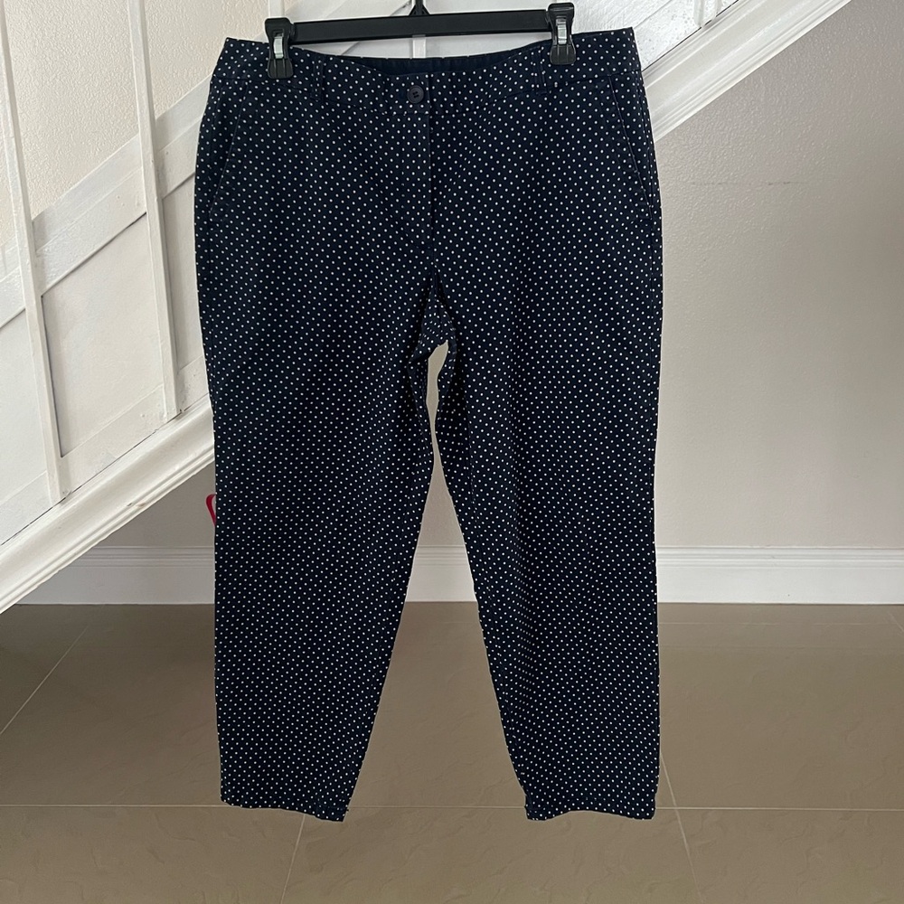 🔴 Talbots Capri Pants Womens Size 12 petite, blue Polka Dot Flat Front